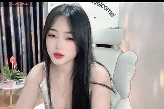 Snapshot of _Aimy_ chatting on 27, 2, 2025  Aimy  online show from 27, 2, 2025