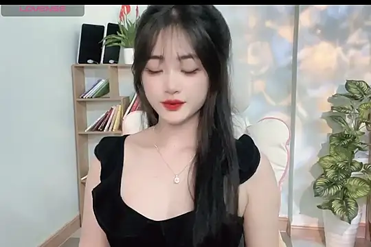 Snapshot of _Aimy_ chatting on 4, 3, 2025  Aimy  online show from 4, 3, 2025