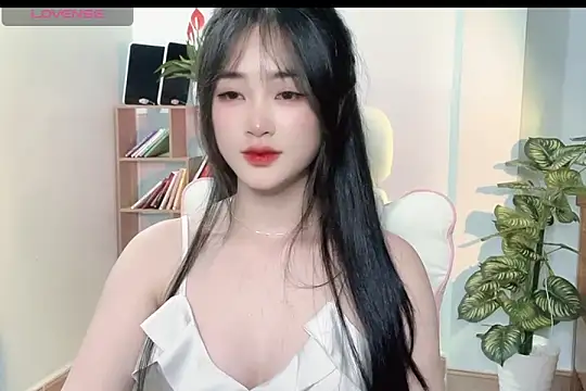 Snapshot of _Aimy_ chatting on 5, 3, 2025  Aimy  online show from 5, 3, 2025
