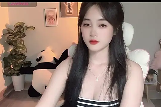 Snapshot of _Aimy_ chatting on 19, 9, 2025  Aimy  online show from 19, 9, 2025