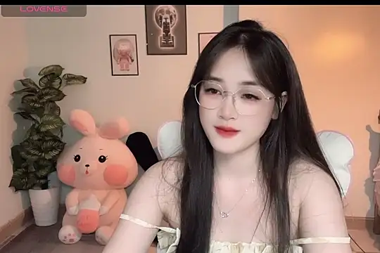Snapshot of _Aimy_ chatting on 28, 9, 2025  Aimy  online show from 28, 9, 2025