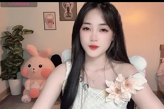 Snapshot of _Aimy_ chatting on 29, 9, 2025  Aimy  online show from 29, 9, 2025