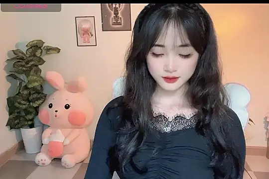 Snapshot of _Aimy_ chatting on 8, 10, 2025  Aimy  online show from 8, 10, 2025