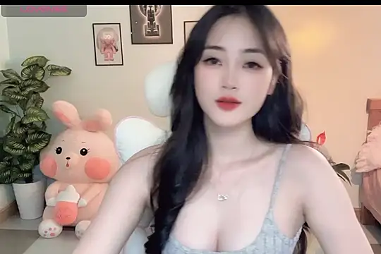 Snapshot of _Aimy_ chatting on 16, 10, 2025  Aimy  online show from 16, 10, 2025