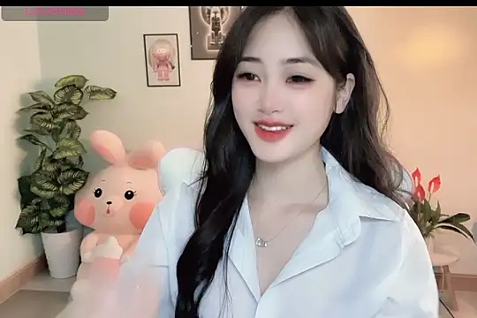 Snapshot of _Aimy_ chatting on 22, 10, 2025  Aimy  online show from 22, 10, 2025