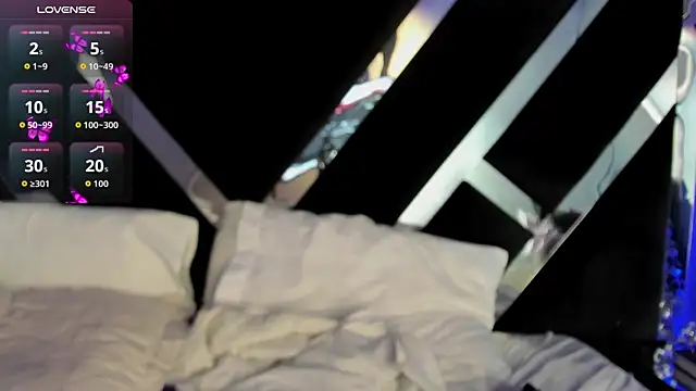 Snapshot of AmmyJones_ chatting on 12, 11, 2025 AmmyJones online show from 12, 11, 2025