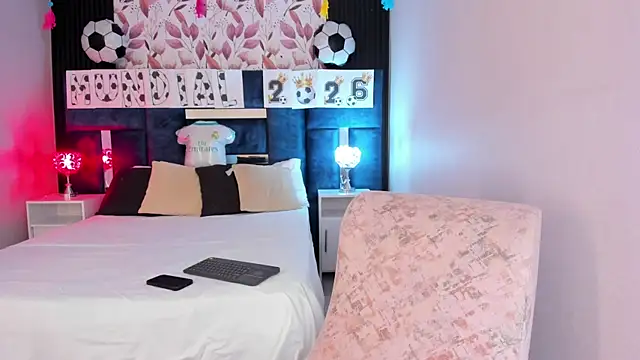 AmmyJones  online show from 17, 6, 2026