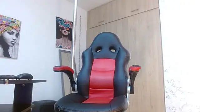 PaulinaRubio  online show from 7, 1, 2025