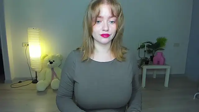 AidaPerry online show from 10, 10, 2025