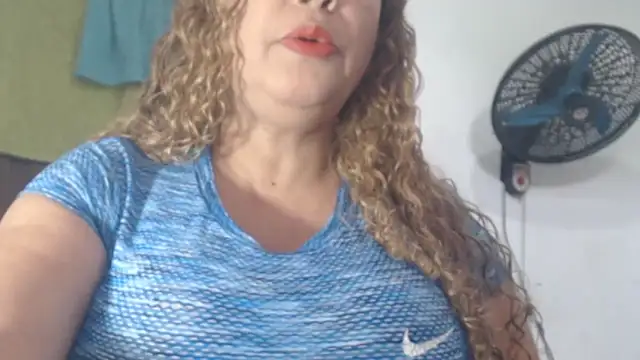 Snapshot of BustyAmanda chatting on 16, 6, 2026 BustyAmanda online show from 16, 6, 2026