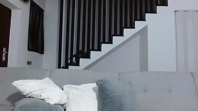 Snapshot of Gabrielaaxxx chatting on 8, 9, 2025 Gabrielaaxxx online show from 8, 9, 2025