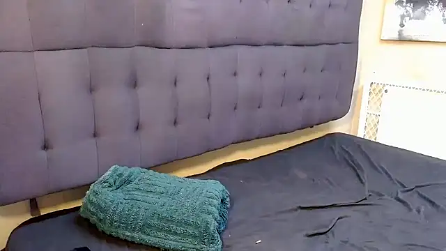 Snapshot of SpicyQueenxxxx chatting on 21, 12, 2025 SpicyQueenxxxx online show from 21, 12, 2025