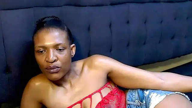 Snapshot of SpicyQueenxxxx chatting on 21, 12, 2025 SpicyQueenxxxx online show from 21, 12, 2025