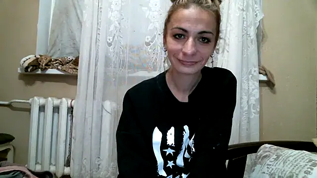 Snapshot of DennisXCaroll chatting on 15, 12, 2024 DennisXCaroll online show from 15, 12, 2024