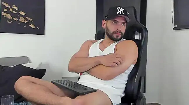 Snapshot of Dereck_vega chatting on 1, 2, 2025 Dereck vega online show from 1, 2, 2025