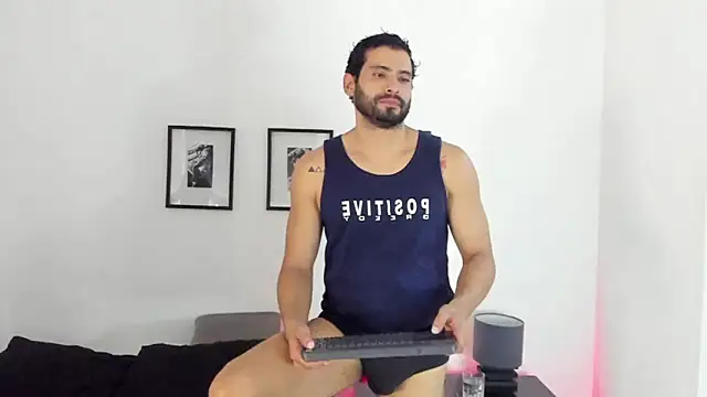 Snapshot of Dereck_vega chatting on 2, 10, 2025 Dereck vega online show from 2, 10, 2025