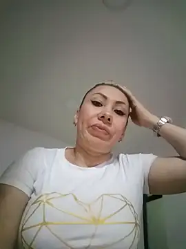 Snapshot of coral_smitth chatting on 22, 10, 2025 coral smitth online show from 22, 10, 2025