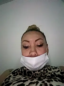 Snapshot of coral_smitth chatting on 9, 11, 2025 coral smitth online show from 9, 11, 2025