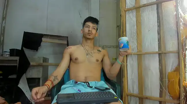Snapshot of MasterSEX420 chatting on 25, 1, 2025 MasterSEX420 online show from 25, 1, 2025