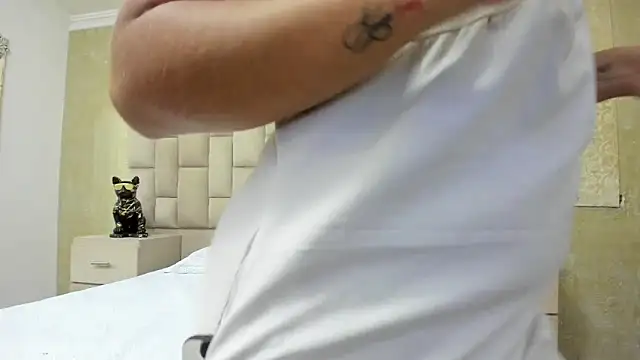 EmmaTorres  online show from 8, 9, 2025