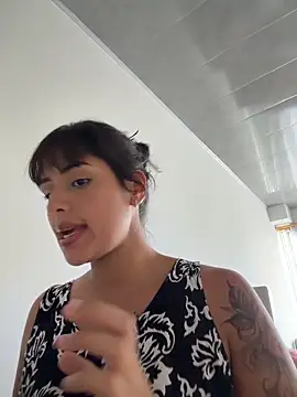 Snapshot of EmmaTorres_ chatting on 17, 6, 2026 EmmaTorres online show from 17, 6, 2026
