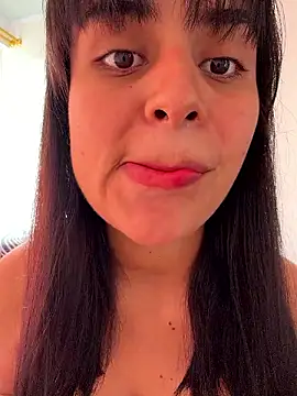 Snapshot of EmmaTorres_ chatting on 11, 7, 2026 EmmaTorres online show from 11, 7, 2026