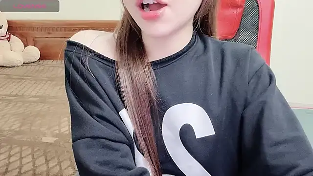 Snapshot of TrinhH_Nabbi chatting on 9, 12, 2024 TrinhH Nabbi online show from 9, 12, 2024