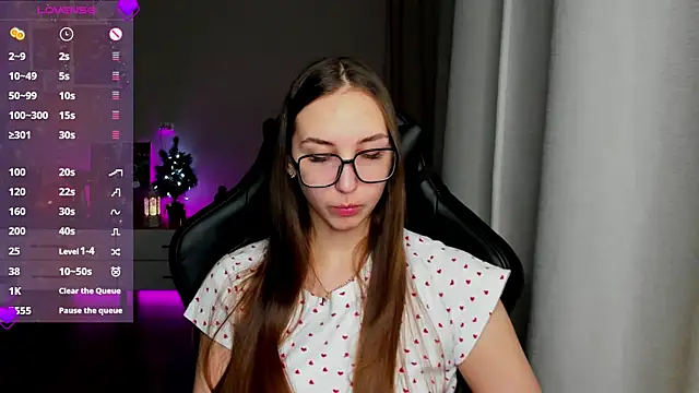 Snapshot of Sm0ly chatting on 8, 1, 2025 Sm0ly online show from 8, 1, 2025
