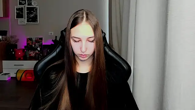 Snapshot of Sm0ly chatting on 27, 9, 2025 Sm0ly online show from 27, 9, 2025