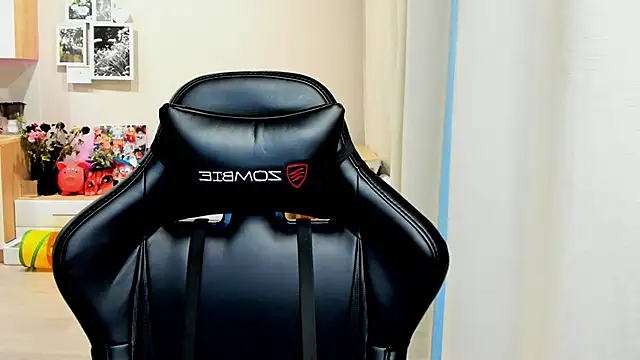 Snapshot of Sm0ly chatting on 26, 10, 2025 Sm0ly online show from 26, 10, 2025