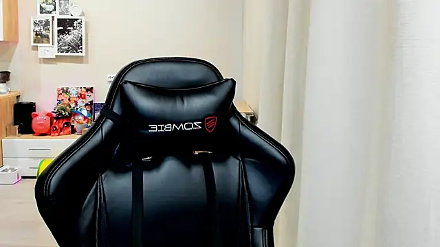 Snapshot of Sm0ly chatting on 31, 10, 2025 Sm0ly online show from 31, 10, 2025