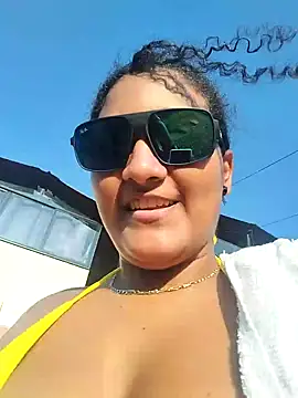 Snapshot of samanthaeliott22 chatting on 18, 12, 2024 samanthaeliott22 online show from 18, 12, 2024