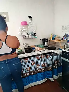 Snapshot of samanthaeliott22 chatting on 10, 3, 2025 samanthaeliott22 online show from 10, 3, 2025