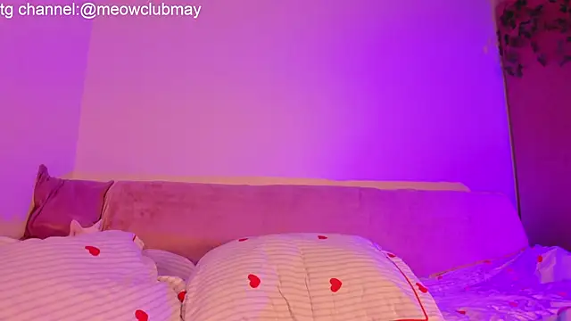 Snapshot of may_meowww chatting on 13, 11, 2025 may meowww online show from 13, 11, 2025