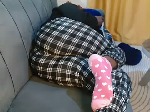 Snapshot of leslysexygirl chatting on 2, 10, 2025 leslysexygirl online show from 2, 10, 2025