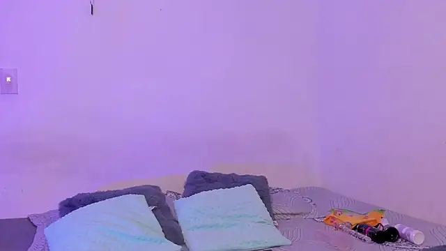 Snapshot of crystalvazquez chatting on 4, 11, 2025 crystalvazquez online show from 4, 11, 2025