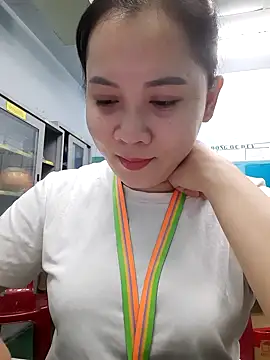 Benlla2802 online show from 17, 12, 2024