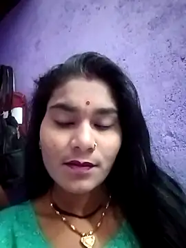 Snapshot of Nishaba chatting on 11, 12, 2024 Nishaba online show from 11, 12, 2024