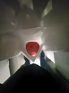 Policeman20742 online show from 27, 9, 2025