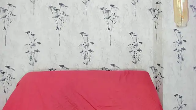 Mia candy 0 online show from 18, 1, 2025