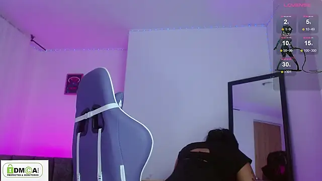 Miss scarllet  online show from 5, 3, 2026