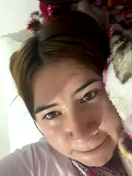 Mia foxx  online show from 14, 12, 2025