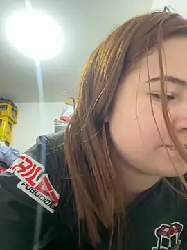 Mia foxx  online show from 21, 12, 2025