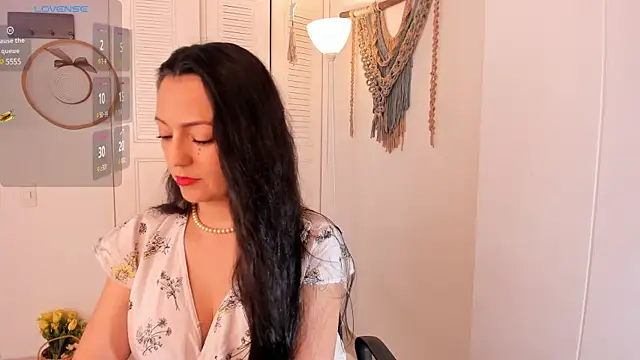 Snapshot of anaruiz_ chatting on 15, 12, 2024 anaruiz online show from 15, 12, 2024