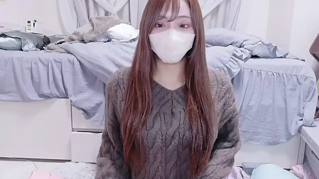 Snapshot of _chanMOMO_ chatting on 1, 11, 2025 chanMOMO online show from 1, 11, 2025