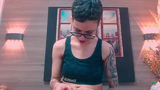 Cutie Shy  online show from 3, 12, 2025