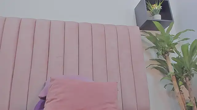 camila  herrera online show from 26, 2, 2025