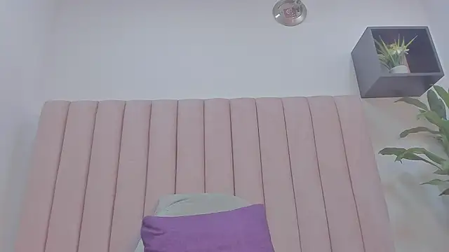 camila  herrera online show from 19, 3, 2025