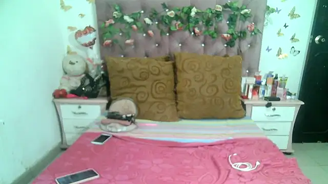Snapshot of ValeriaTsx chatting on 19, 10, 2025 ValeriaTsx online show from 19, 10, 2025