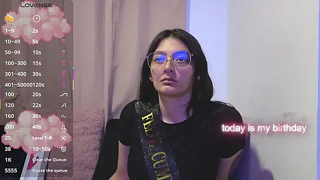 lessliee22  online show from 15, 5, 2026